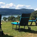 Grosse Mit Seeblick Nahe Woerthersee Ideal Fuer Familien & Gruppen