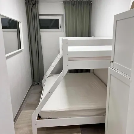 Grosse Mit Seeblick Nahe Woerthersee Ideal Fuer Familien & Gruppen Appartement *