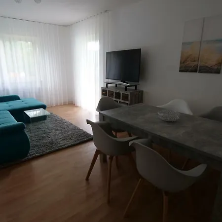Grosse Mit Seeblick Nahe Woerthersee Ideal Fuer Familien & Gruppen *