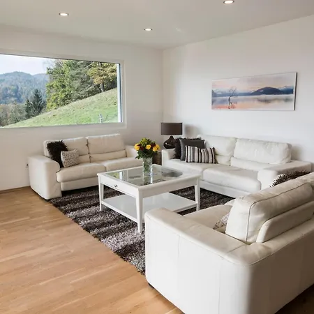 Grosse Mit Seeblick Nahe Woerthersee Ideal Fuer Familien & Gruppen