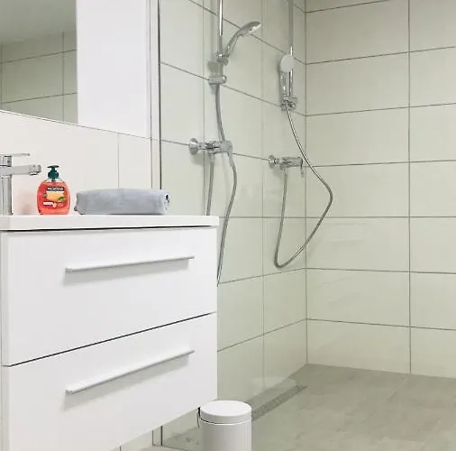 Grosse Mit Seeblick Nahe Woerthersee Ideal Fuer Familien & Gruppen * Keutschach am See