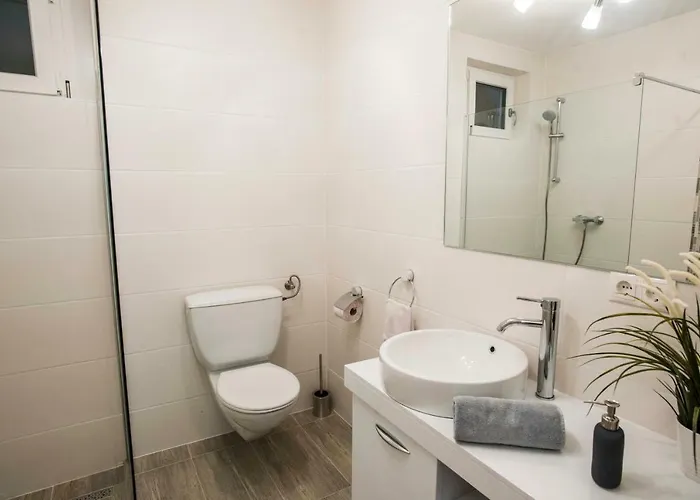 Grosse Mit Seeblick Nahe Woerthersee Ideal Fuer Familien & Gruppen *